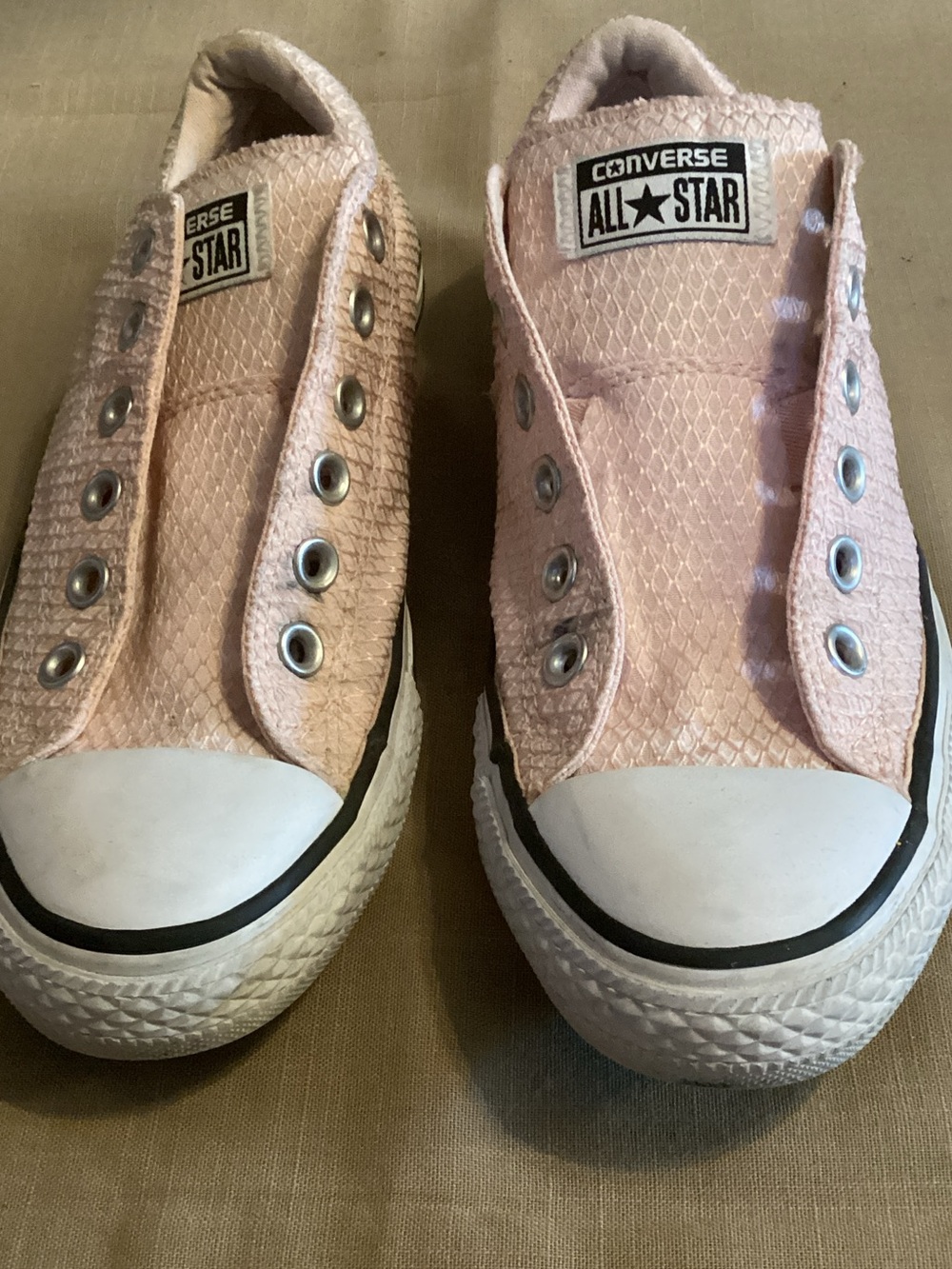 Converse Pink Textured Slip-On Low Top Sneakers